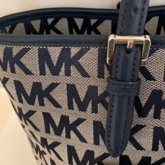 MICHAEL KORS Navy Signature Tote - Picture 3 of 7